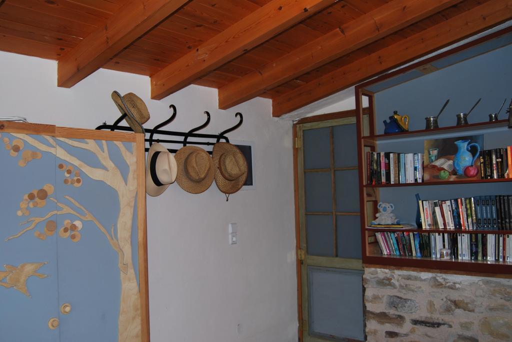 Villa Spiti Elaionas Karfas Exterior photo